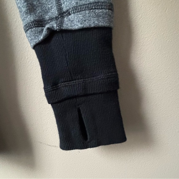 Lululemon Sz 6 Gratitude Wrap Static Charcoal Purple Lining - Picture 8 of 14